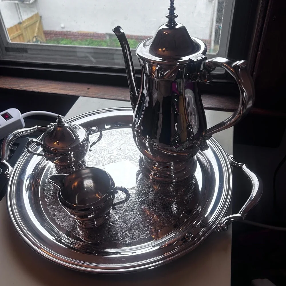 Oneida Silver Plate 4 Piece Tea Coffee Set with Engraved Round Serving Tray USA